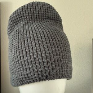 32 Degrees Cement Gray Ribbed Knit Beanie